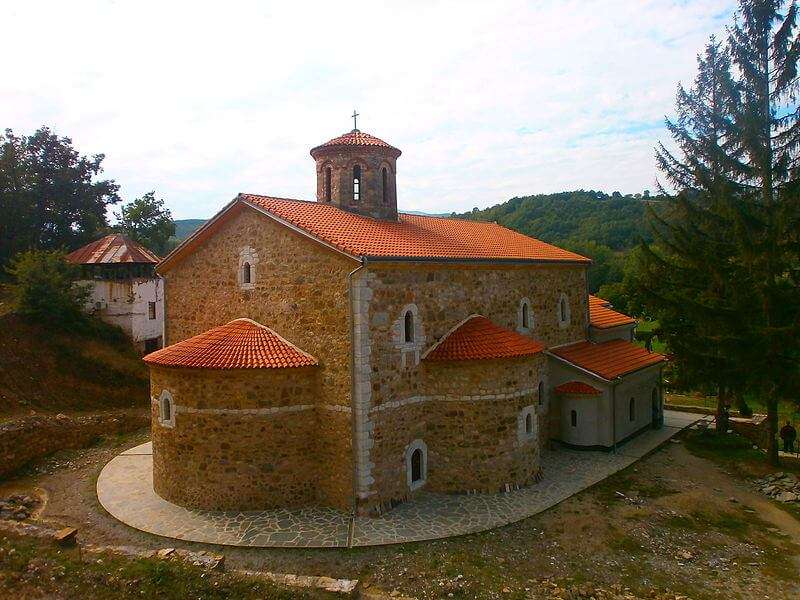 Manastir Sukovo sa freskama umetničke slobode